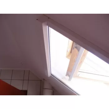 Rolós szúnyogháló (tetőtéri) felszerelés